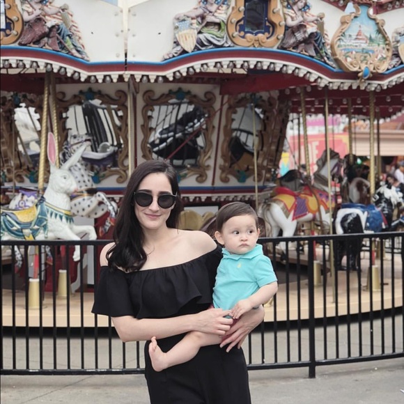 Meet your Posher, Elvia - Picture 1 of 2